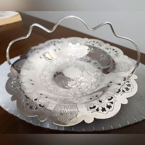 Vintage Princess Royal W.M. A. Rogers Silver Plated Copper Candy Dish. P…